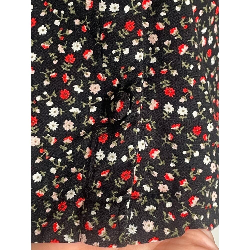 Levis Top Women's Black Floral Cropped Button Top Sz M Short Sleeve Cowgirl Boho - Picture 4 of 11